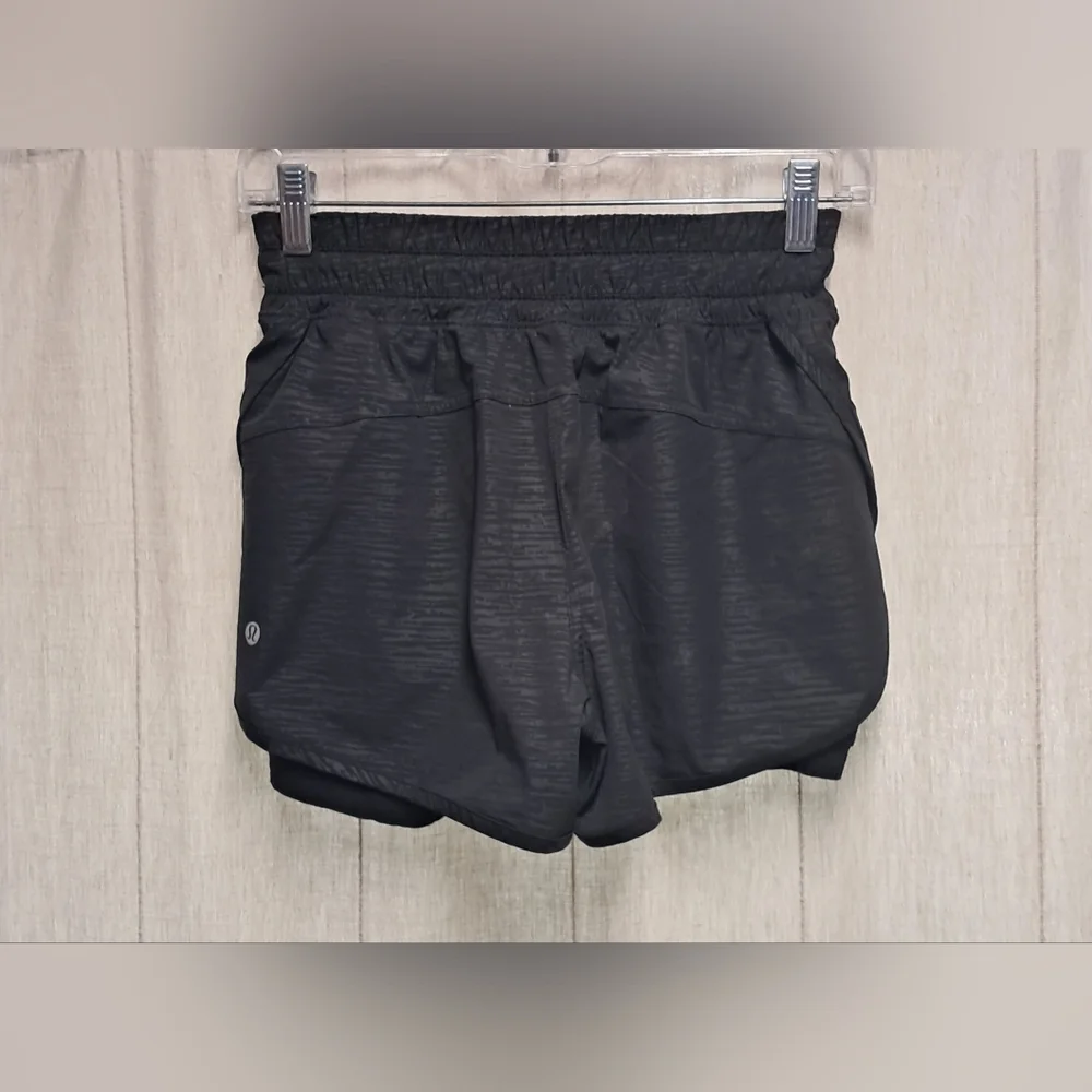 Lululemon x Peloton Bootcamp Ready Shorts Size 6 - Picture 2 of 4